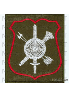 Шеврон Командование РВСН офисная форма. (золотой круглый щит с орнаментом и ободом с восемью заклепками на золотых мече и двух перекрещенных направленных вверх стрелах и шестопере).